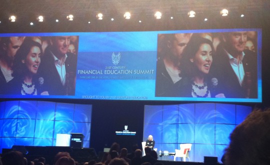 Melina Schamroth having conversation with Sir Richard Branson